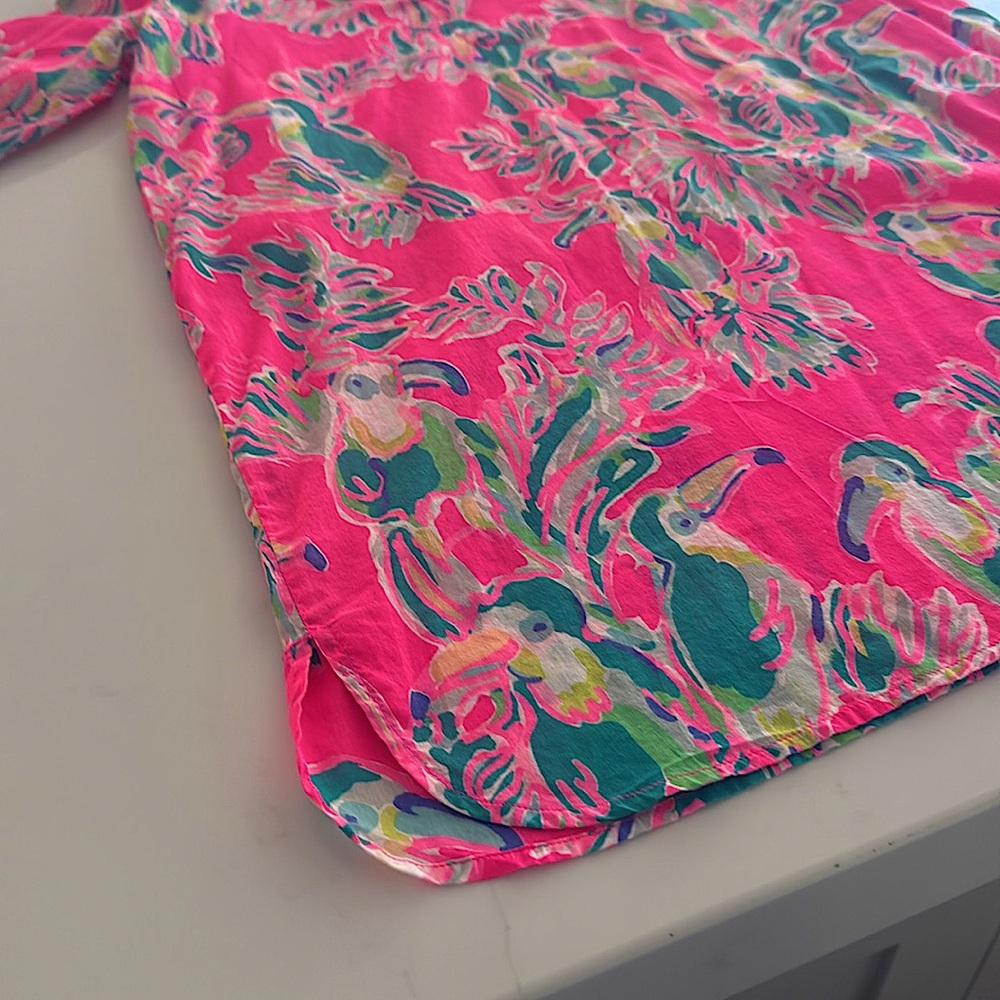 Lilly Pulitzer Pink & Green Parrot Print Tunic/Coverup Sz M
Beacon Toucan Print - Picture 8 of 8